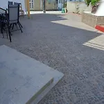Achilles Heel Lägenhet *